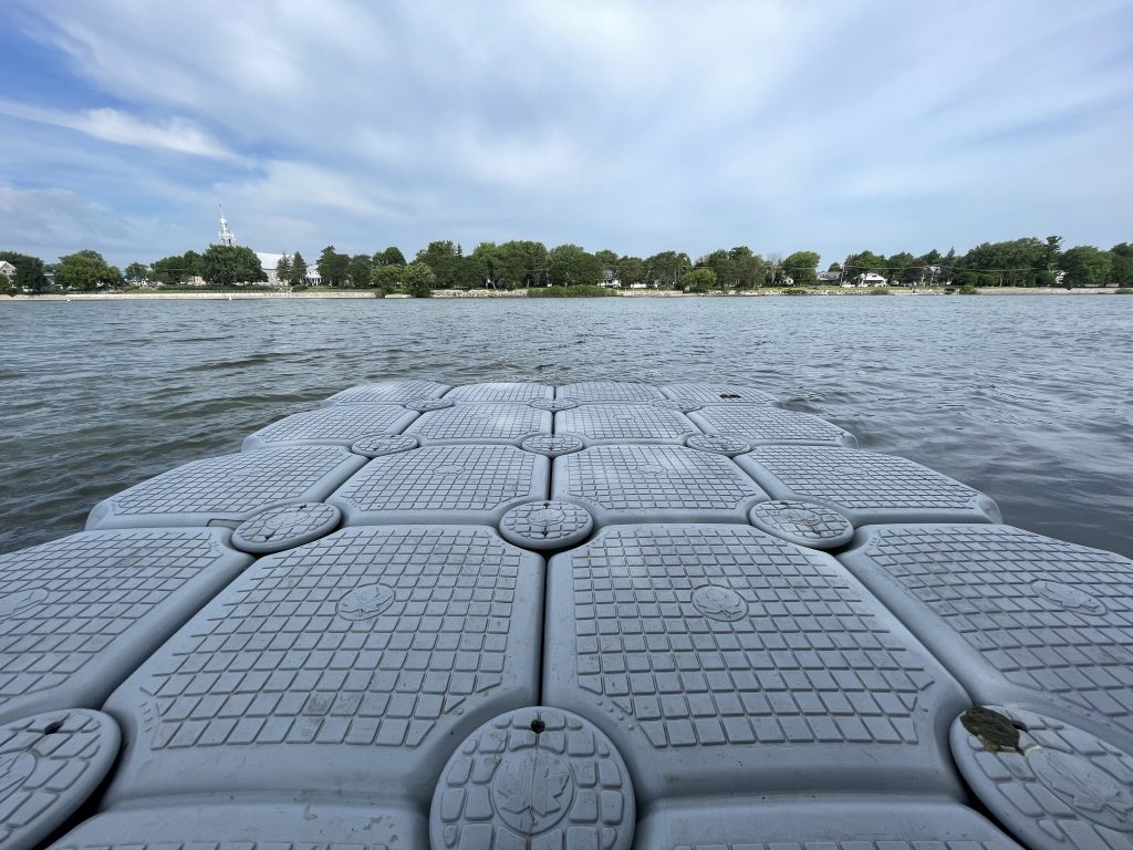 Budget participatif : le quai flottant est installé!